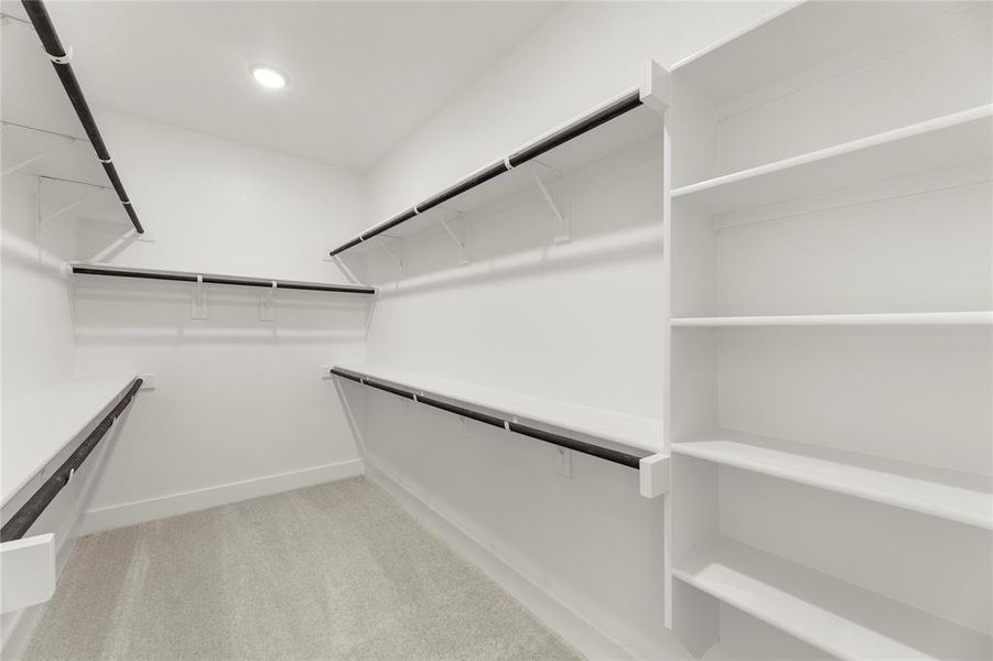 22. 1032 Meadowlark - Closet