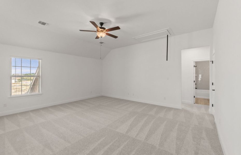 Representative unfurnished interior of a home built from the Wallace by Pulte Homes in Bluffview Reserve, Leander (Image 20).