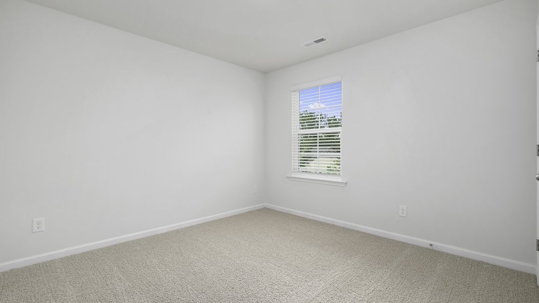 Spacious, unfurnished interior of a new home in Willow Mill, Thomasville (Image 11).