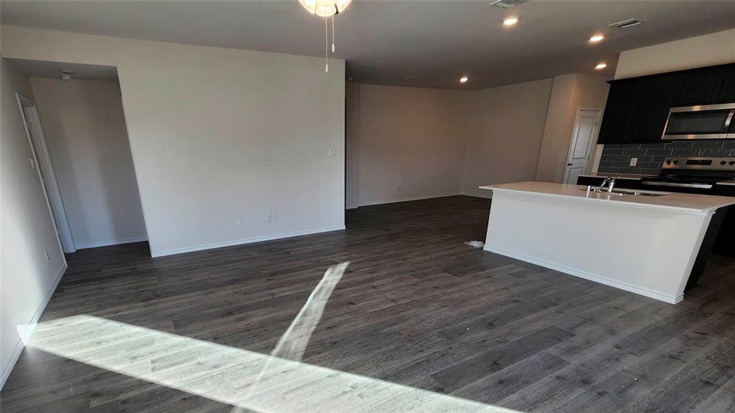 Spacious, unfurnished interior of a new home in Waverly Estates, Josephine (Image 11).