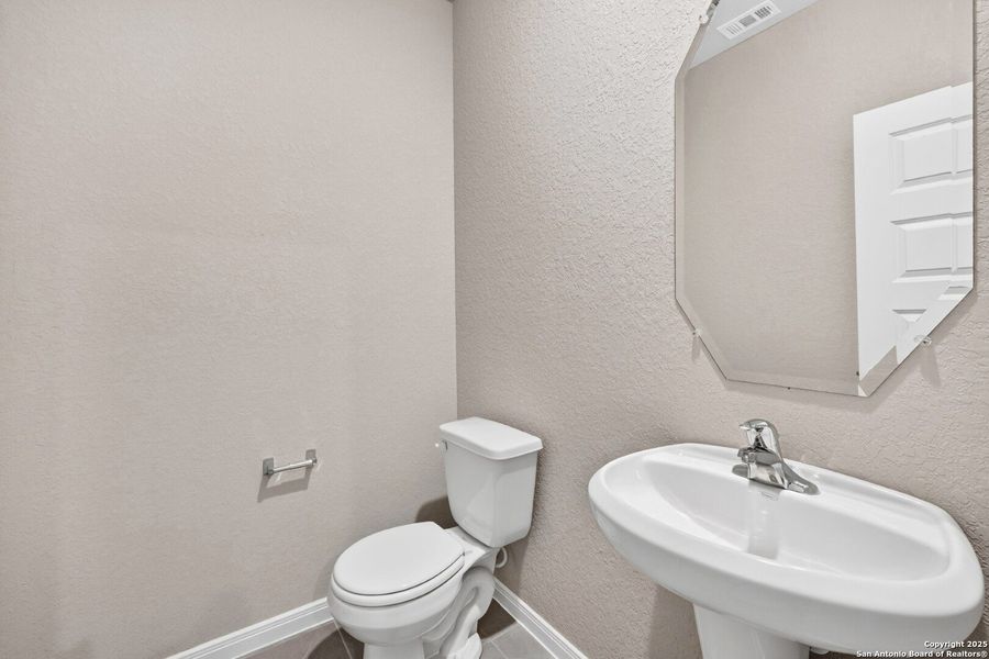 Furnished interior view inside a new home in Paloma Park, Converse (Image 10). Furnished interior view inside a new home in Paloma Park, Converse (Image 10).