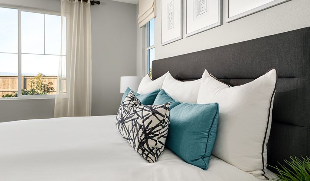 Lynwood-D962-SkyviewAtHighpoint Bedroom