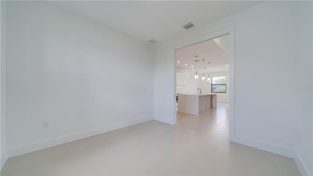 Spacious, unfurnished interior of a new home in , Lehigh Acres (Image 23).