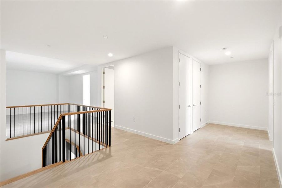 Spacious, unfurnished interior of a new home in , St. Petersburg (Image 38). Spacious, unfurnished interior of a new home in , St. Petersburg (Image 38).