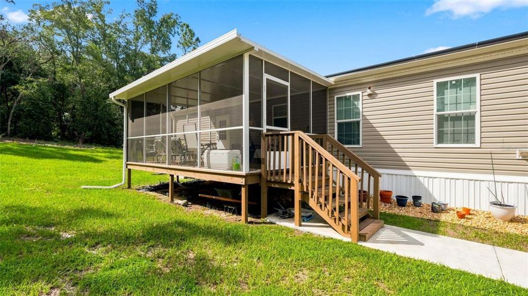 Exterior details and patio area of a home in , Hernando (Image 31).