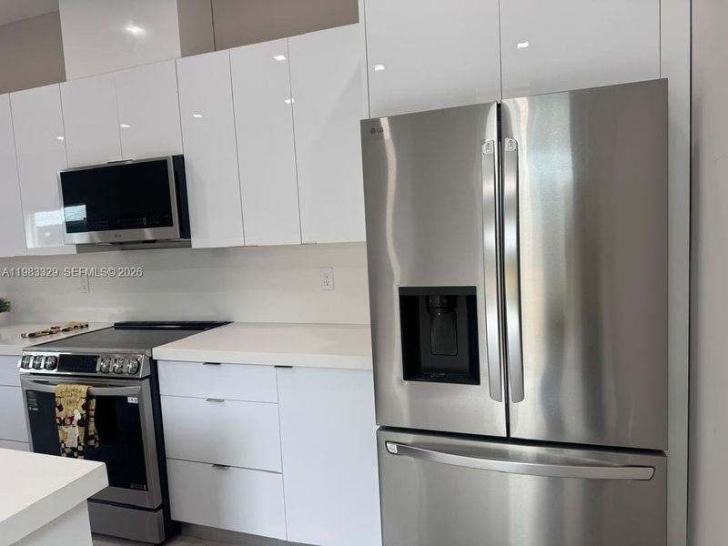 Furnished interior view inside a new home in , Fort Lauderdale (Image 5).