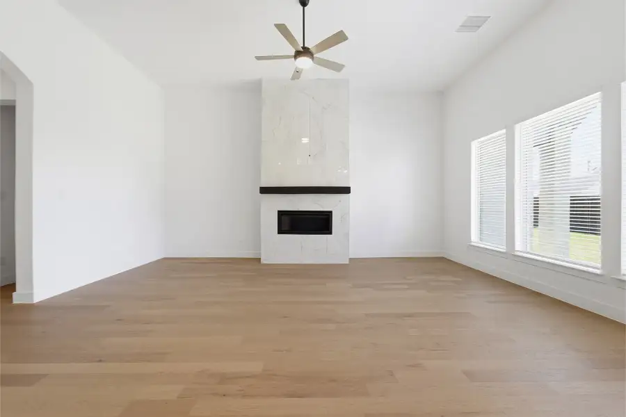 Spacious, unfurnished interior of a new home in Sonoma Verde, Heath (Image 49). Spacious, unfurnished interior of a new home in Sonoma Verde, Heath (Image 49).