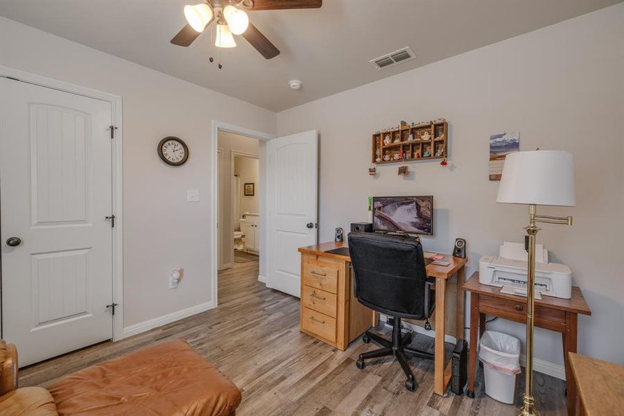 Furnished interior view inside a new home in , Abilene (Image 18).