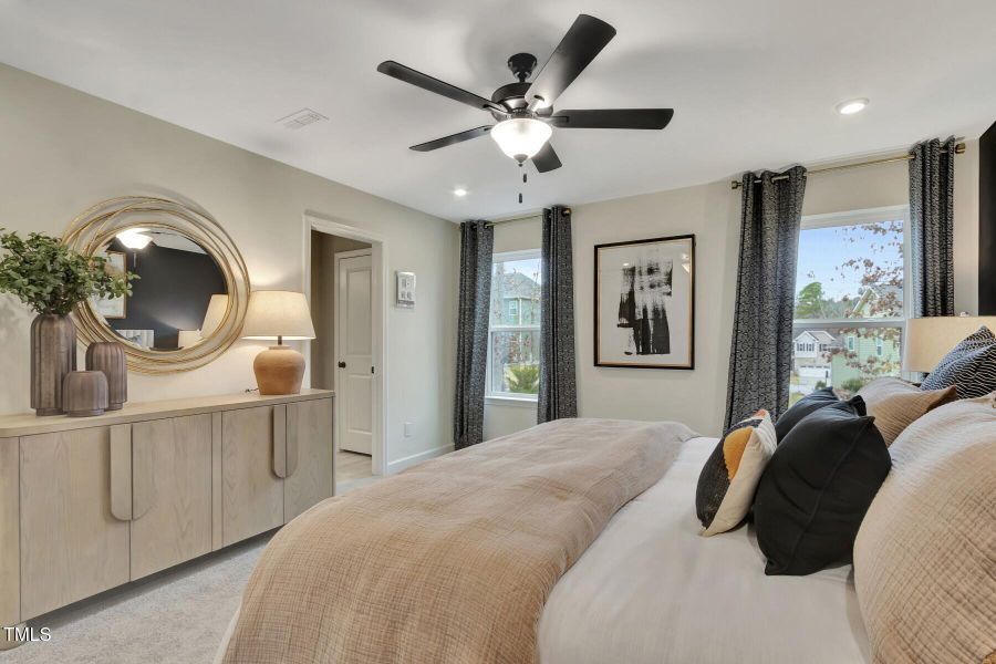 Sierra Primary Bedroom (2)