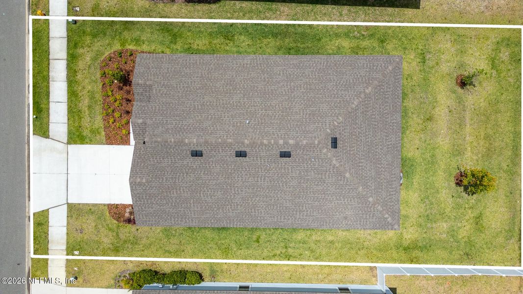 Exterior details and patio area of a home in Westport Landing, Jacksonville (Image 28).