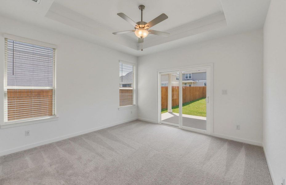 Spacious, unfurnished interior of a new home in Santa Rita Ranch, Liberty Hill (Image 18).