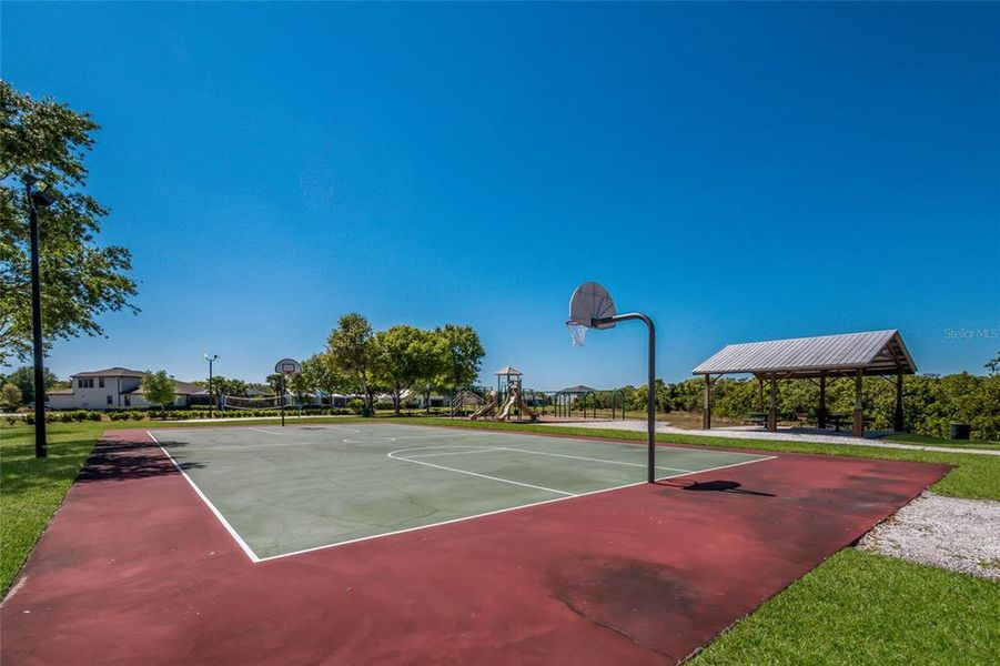 Community amenities in Creeks Edge at Twin Rivers, Parrish (Image 40).