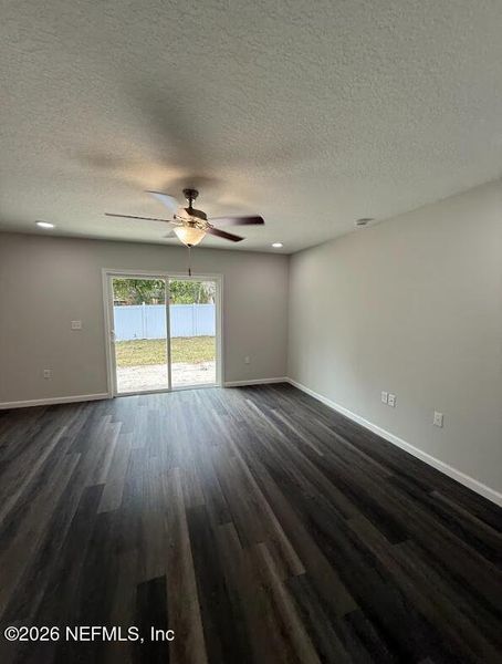 Spacious, unfurnished interior of a new home in , Jacksonville (Image 18).