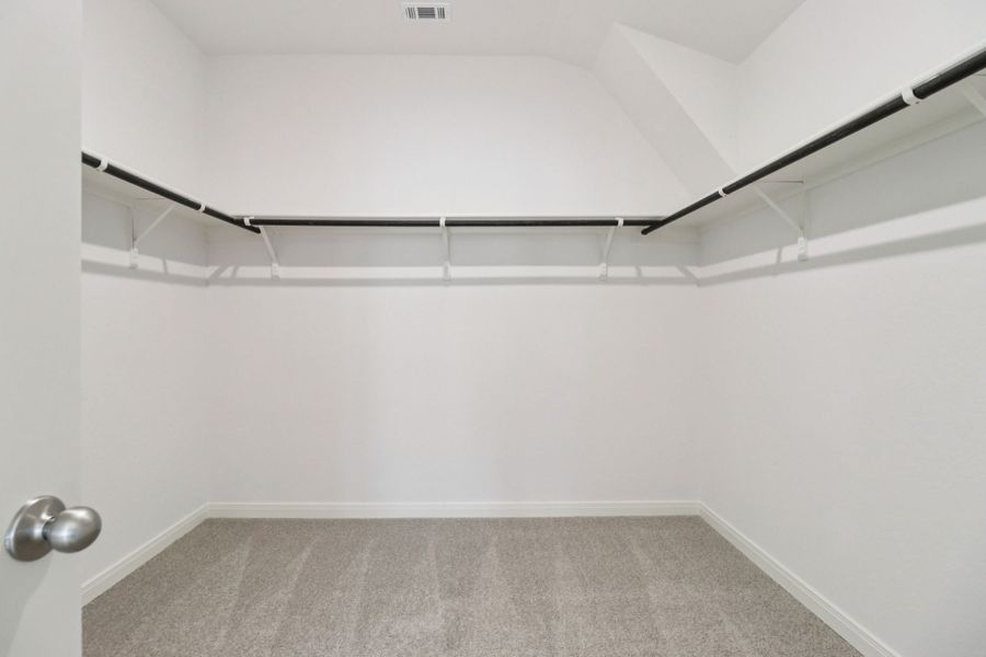 Spacious, unfurnished interior of a new home in Stetson Ridge, Marion (Image 17).