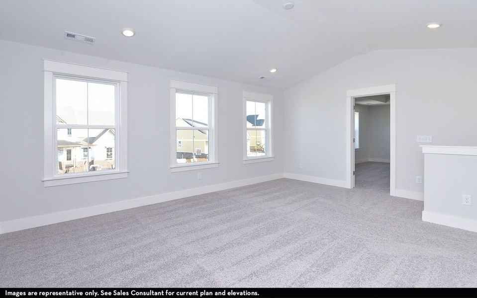 Spacious, unfurnished interior of a new home in McCain's Station, Gallatin (Image 17).