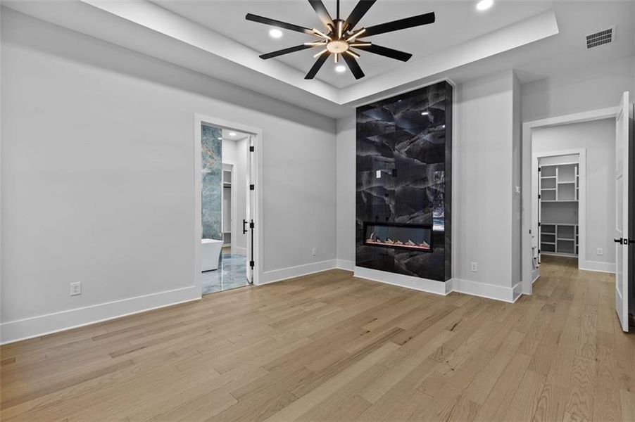 Spacious, unfurnished interior of a new home in , Monroe (Image 41).