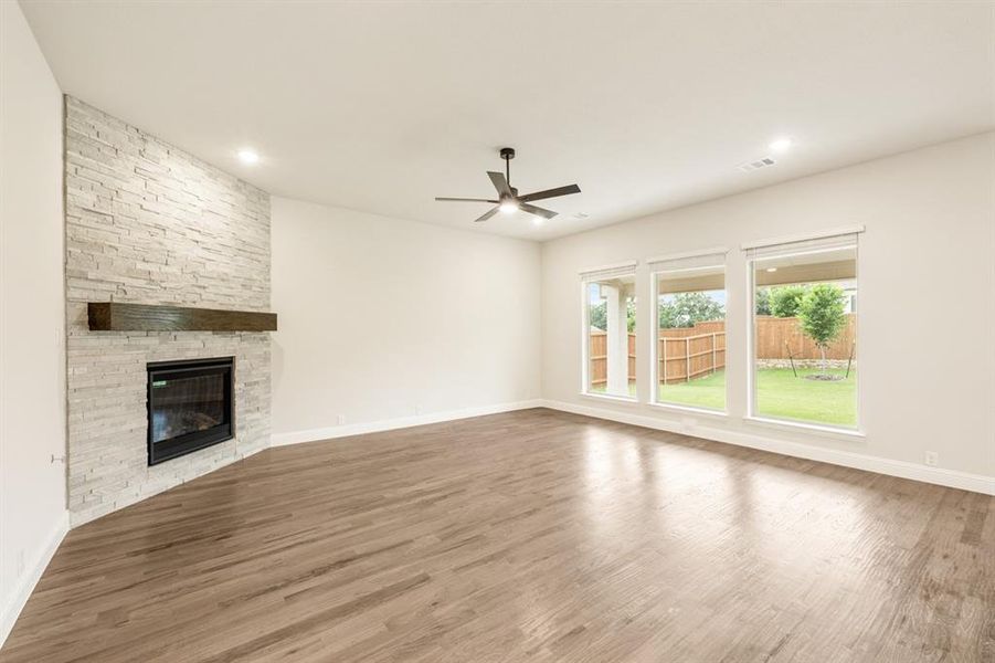 Spacious, unfurnished interior of a new home in Rockwood 65, Mansfield (Image 30).