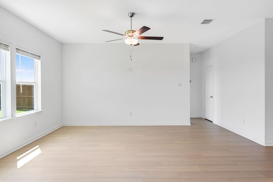 Spacious, unfurnished interior of a new home in River Ridge, Crandall (Image 21). Spacious, unfurnished interior of a new home in River Ridge, Crandall (Image 21).
