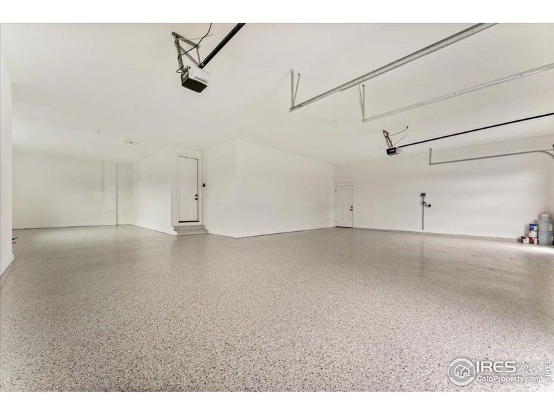 Spacious, unfurnished interior of a new home in , Berthoud (Image 22).