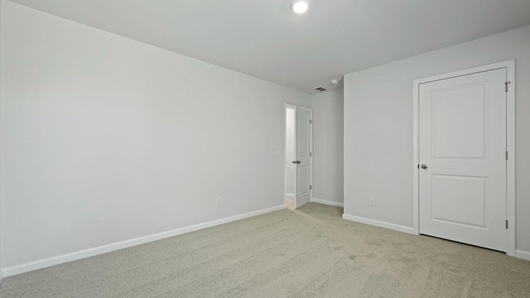 Spacious, unfurnished interior of a new home in Lakeview at Kitfield, Moncks Corner (Image 34).