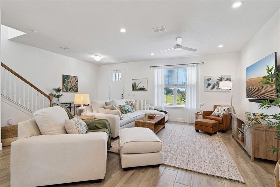 Furnished interior view inside a new home in , Winter Garden (Image 7).