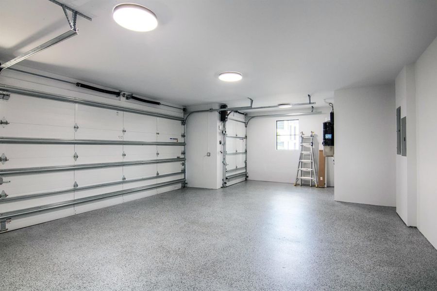 Spacious, unfurnished interior of a new home in , Wellington (Image 27).