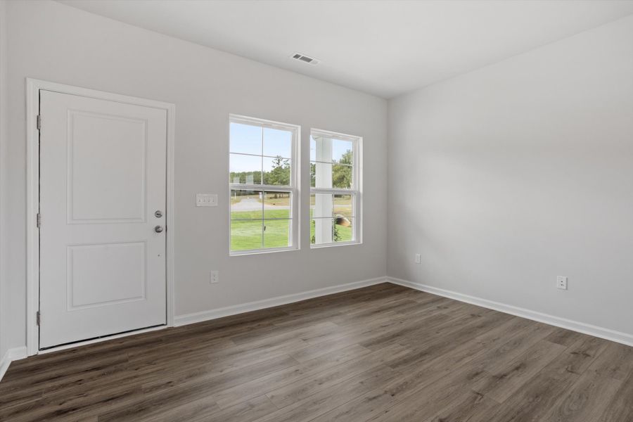 Spacious, unfurnished interior of a new home in Cambridge Reserve, Angier (Image 16).