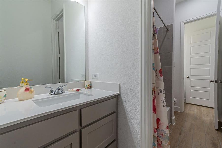 Furnished interior view inside a new home in Sweetgrass, Haslet (Image 25). Furnished interior view inside a new home in Sweetgrass, Haslet (Image 25).