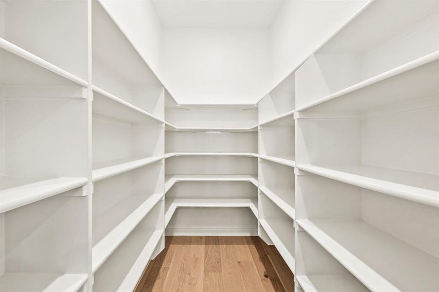 Spacious, unfurnished interior of a new home in Rockwood, Mansfield (Image 33).