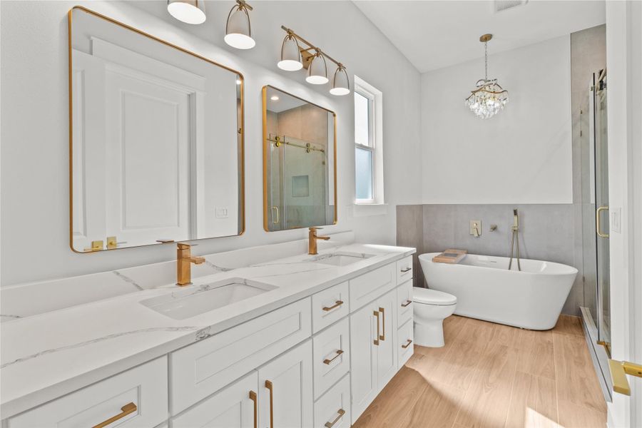 Furnished interior view inside a new home in , Kemah (Image 8).