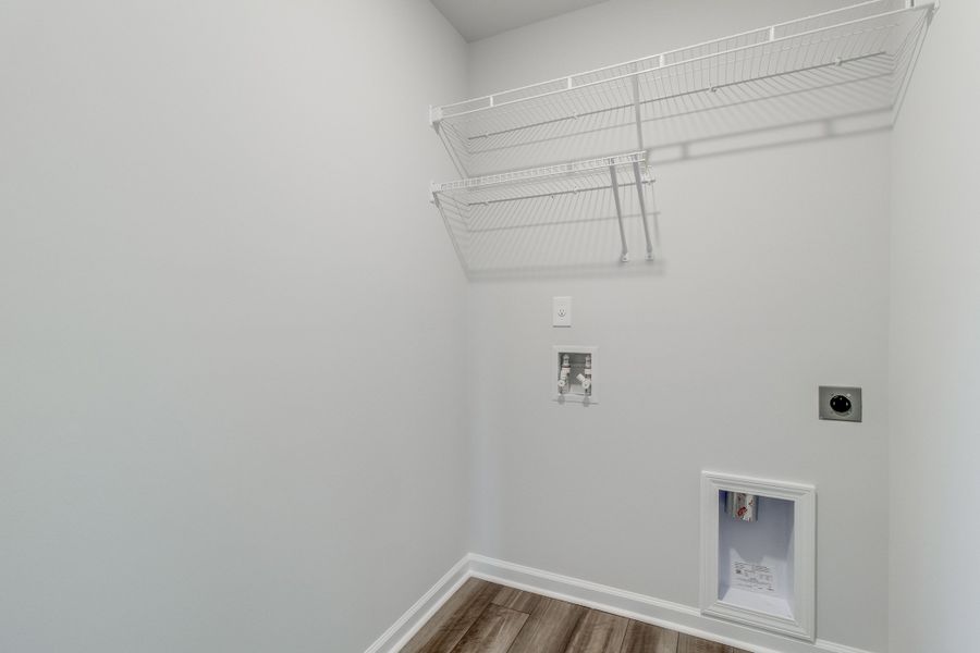 Spacious, unfurnished interior of a new home in Bluefield, Lexington (Image 27).