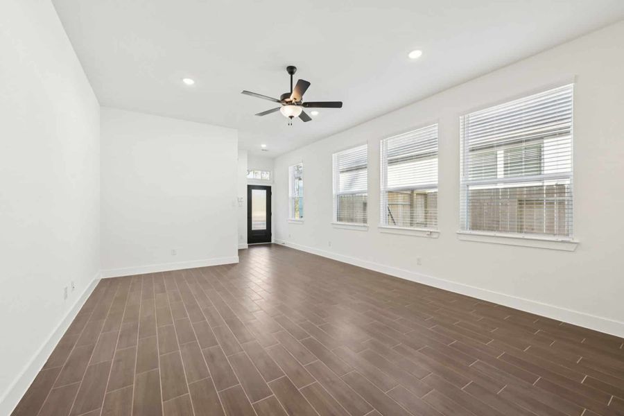 Spacious, unfurnished interior of a new home in The Woodlands Hills, Willis (Image 20).