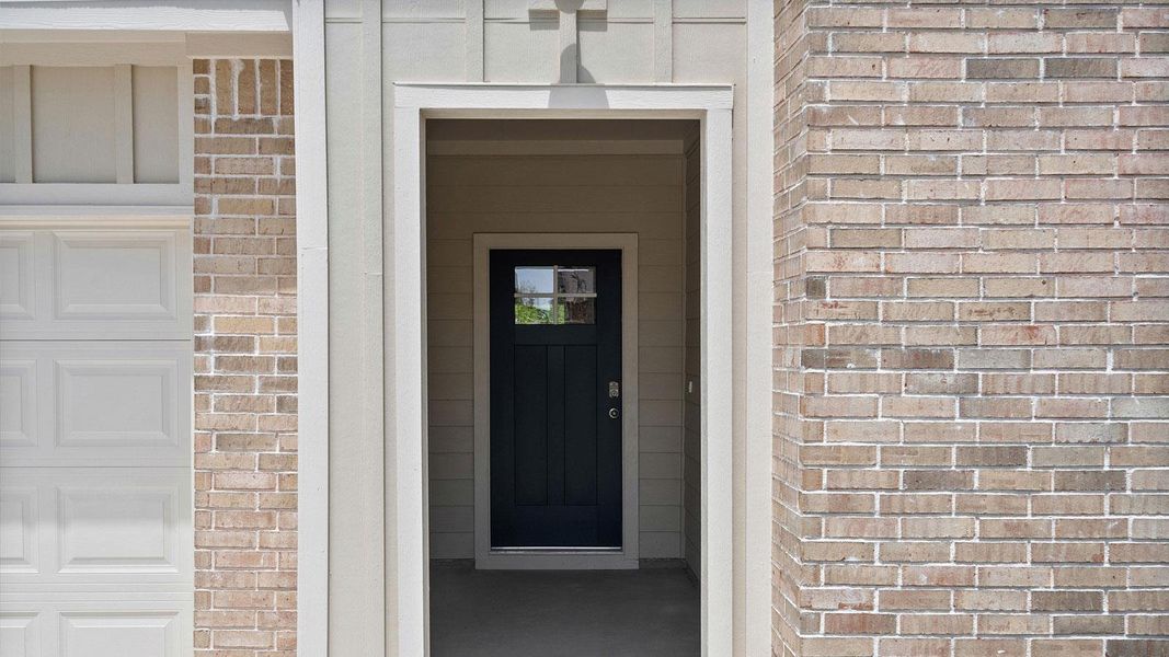 Exterior details and patio area of a home in Thunder Rock, Marble Falls (Image 4).