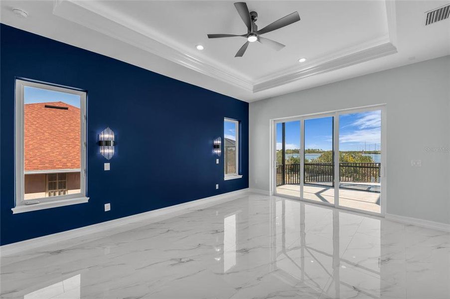 Spacious, unfurnished interior of a new home in , Punta Gorda (Image 37).