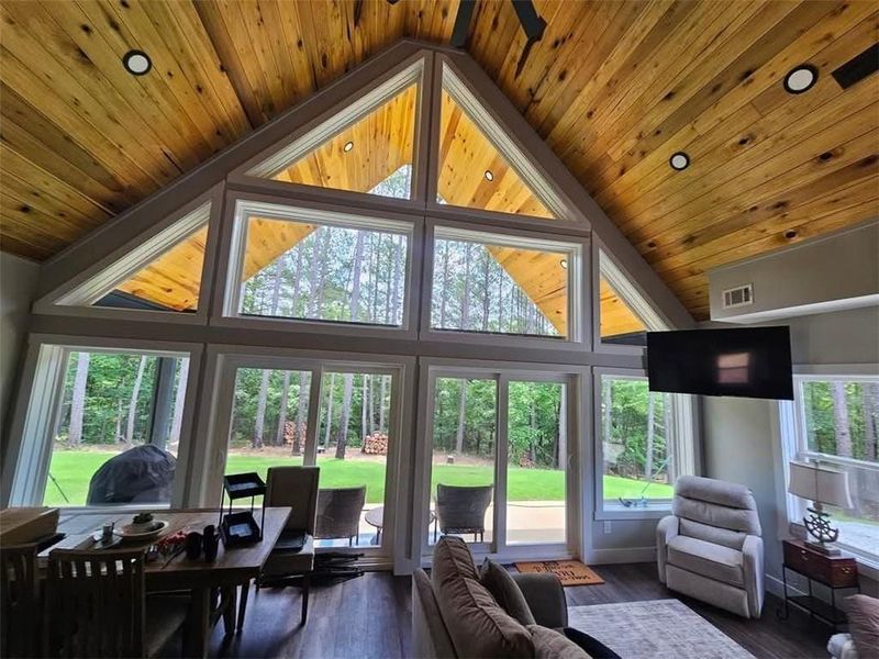 Image 15 of a home in .