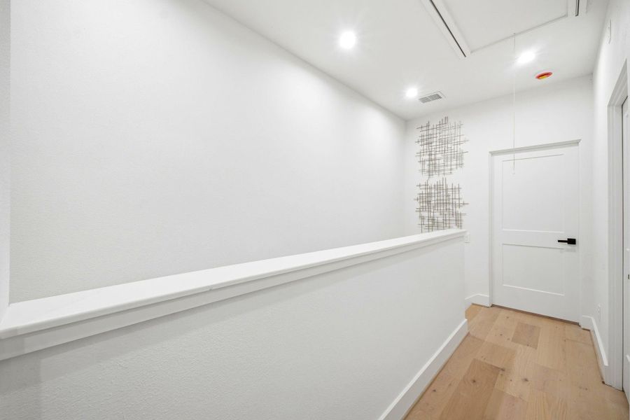 Spacious, unfurnished interior of a new home in , Houston (Image 20).