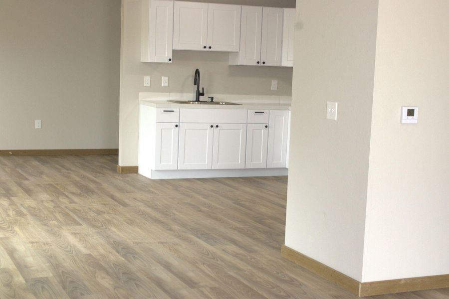 Spacious, unfurnished interior of a new home in , Cleveland (Image 7).