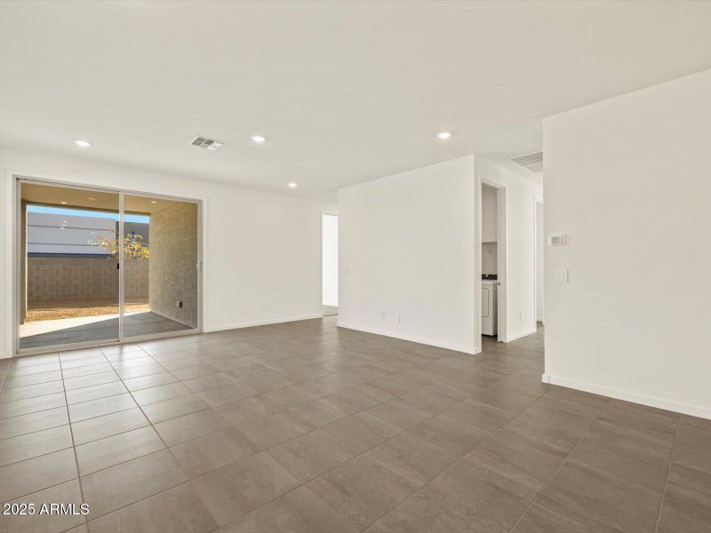 28-1W0A0748 28-1W0A0748