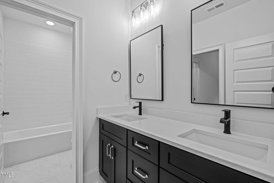 42-web-or-mls-5Z8A1213