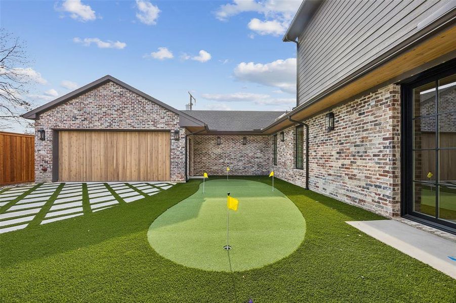 Exterior details and patio area of a home in , Dallas (Image 25).