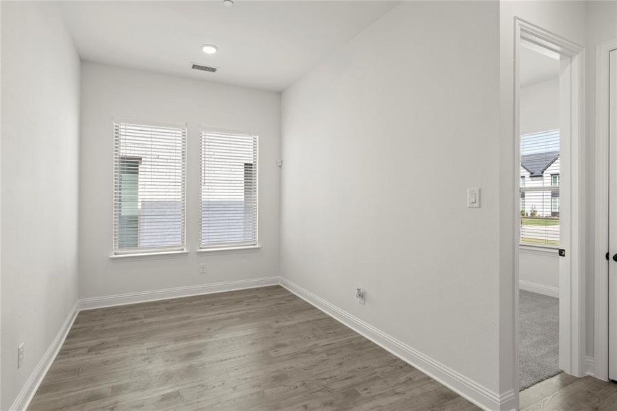Spacious, unfurnished interior of a new home in Chelsea Commons, Allen (Image 19).
