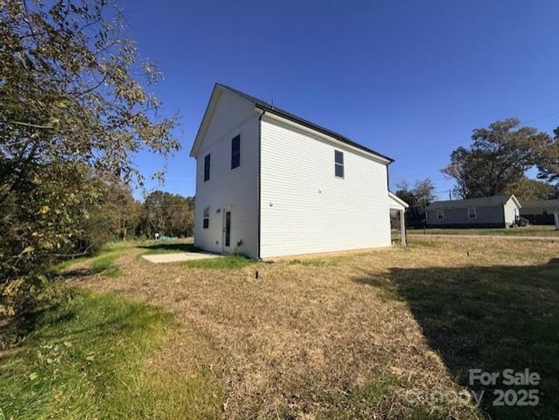 Exterior details and patio area of a home in , Gastonia (Image 32).