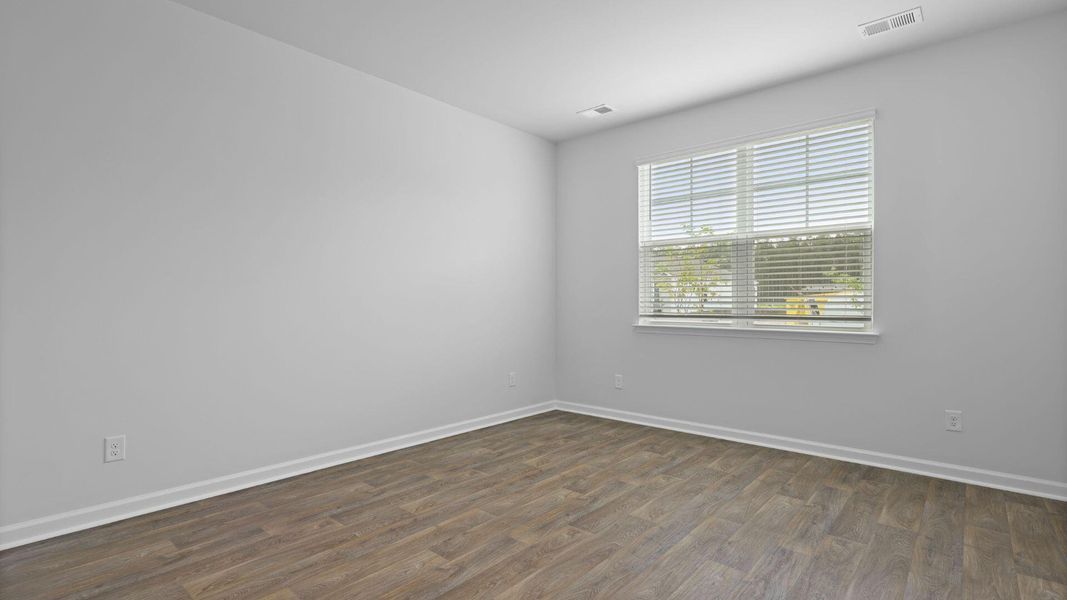 Spacious, unfurnished interior of a new home in Hillcrest, Ravenel (Image 18).