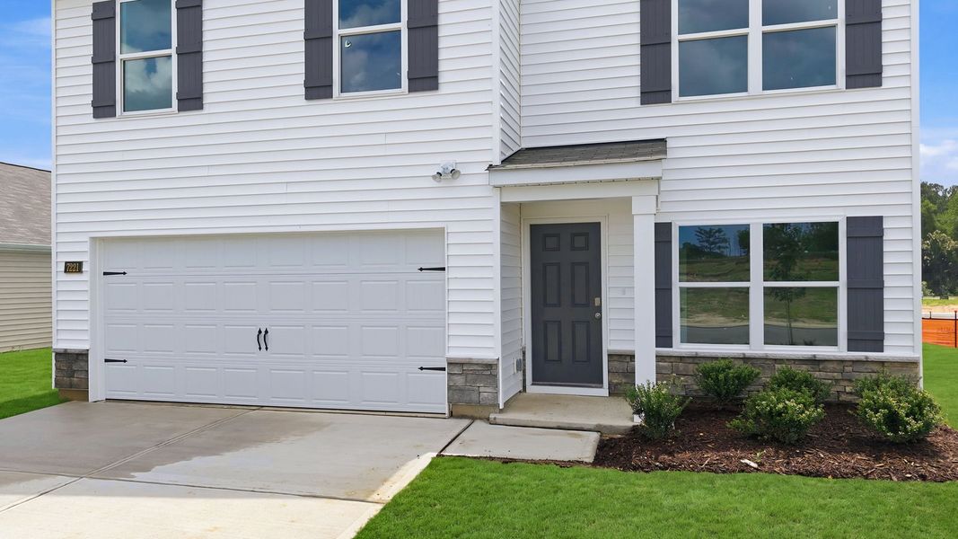 Exterior details and patio area of a home in Hunter Hill, Rocky Mount (Image 4).