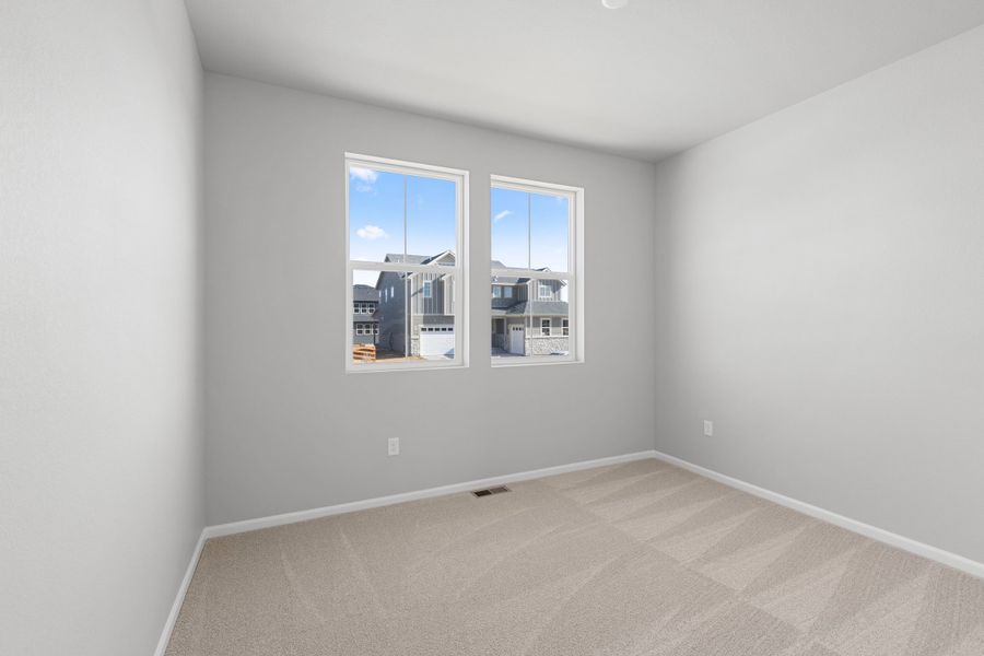 Spacious, unfurnished interior of a new home in Talon Pointe, Thornton (Image 16).