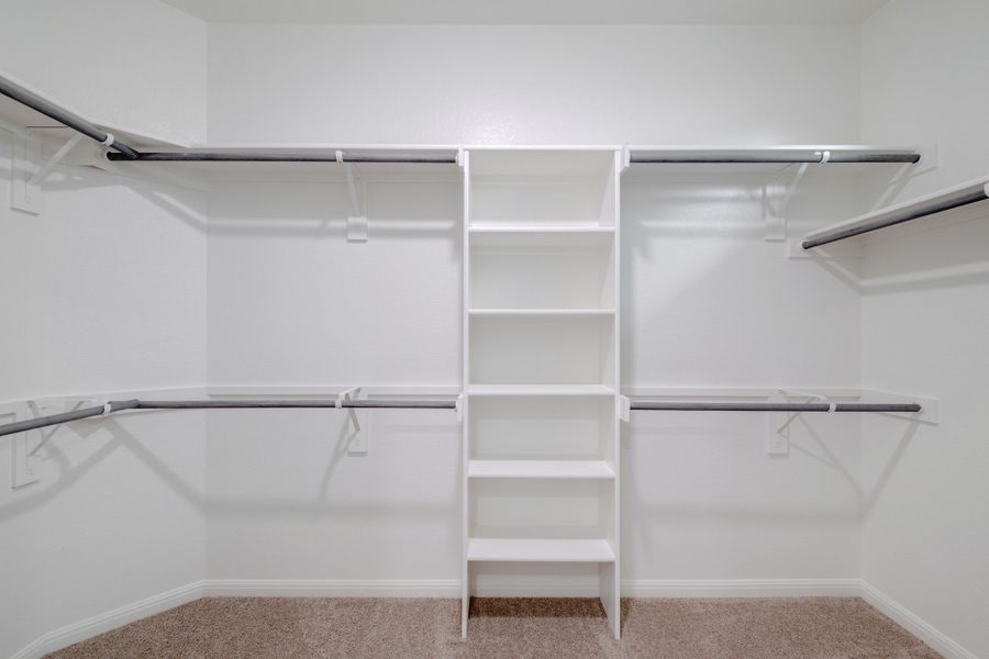 Spacious, unfurnished interior of a new home in Trinity Ranch, Elgin (Image 22).
