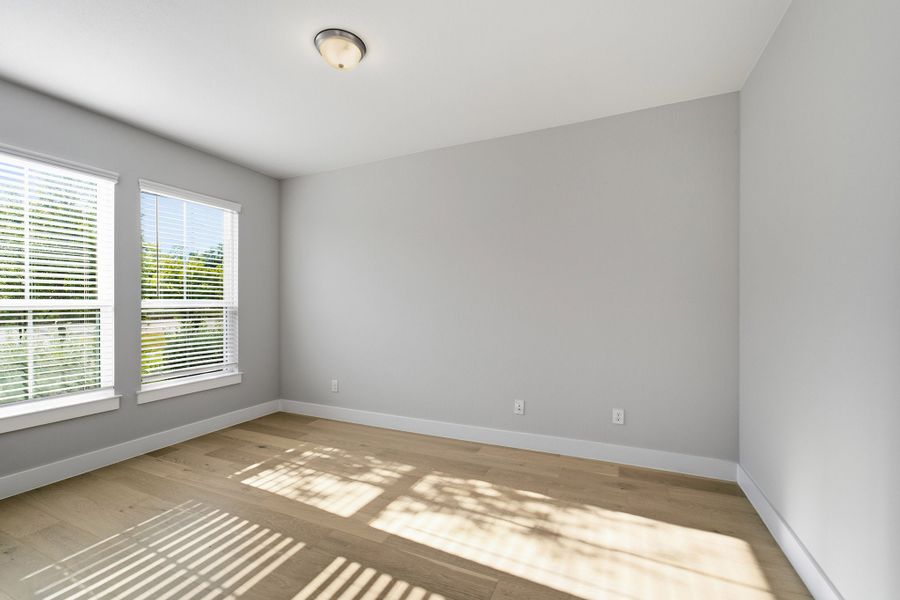 Spacious, unfurnished interior of a new home in Sanctuary, Salado (Image 16).