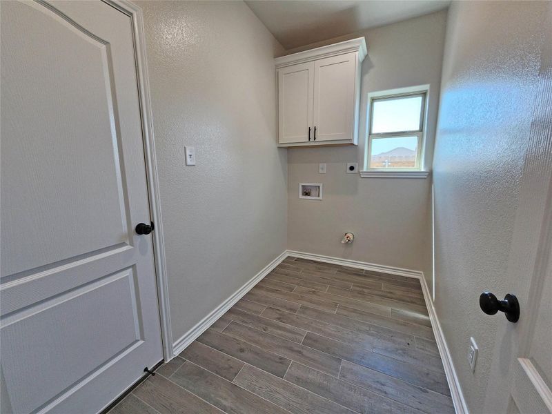 Spacious, unfurnished interior of a new home in Eagle Heights, Salado (Image 17). Spacious, unfurnished interior of a new home in Eagle Heights, Salado (Image 17).