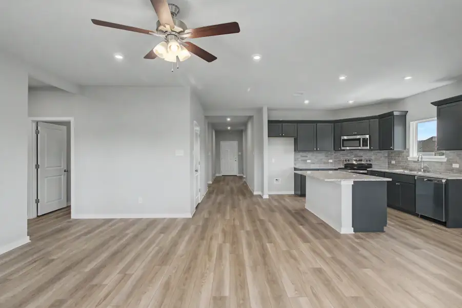 Spacious, unfurnished interior of a new home in Hillside Village, Temple (Image 8).