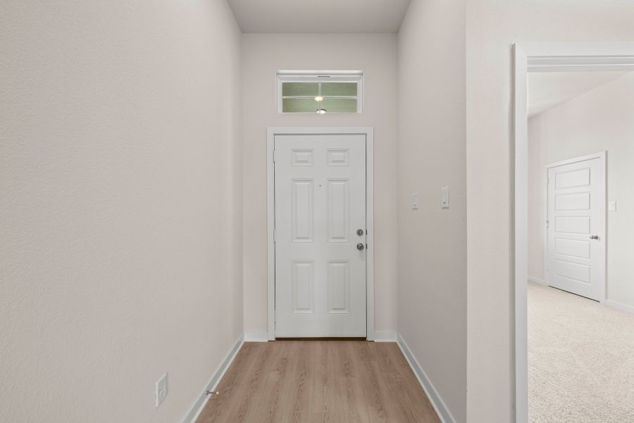 Spacious, unfurnished interior of a new home in South Fork, Waco (Image 12). Spacious, unfurnished interior of a new home in South Fork, Waco (Image 12).